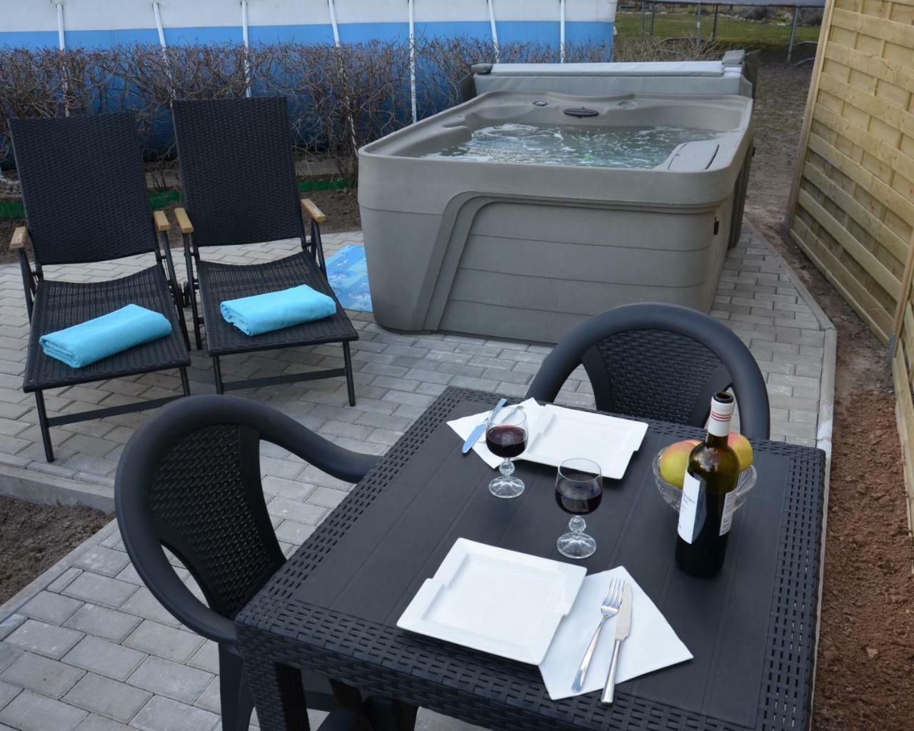 וילנה Apartments With Outdoor Spa Jacuzzi And Sauna מראה חיצוני תמונה